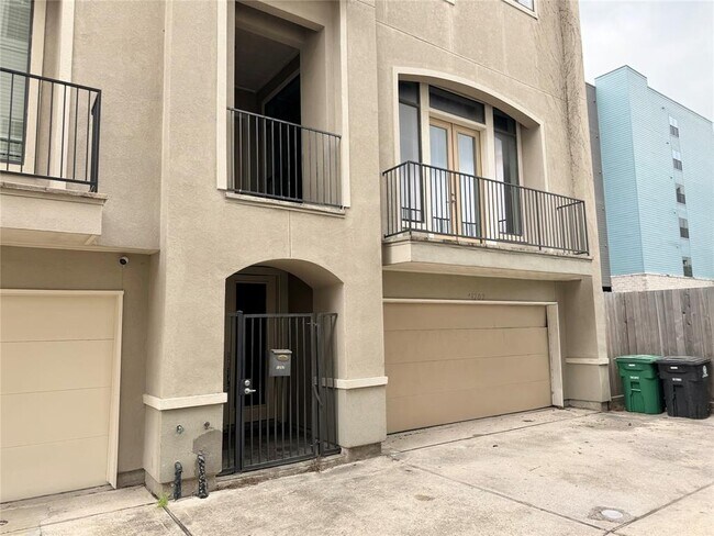 Building Photo - 1207 Detering St