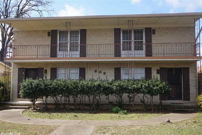 Building Photo - 608 Chickadee Dr