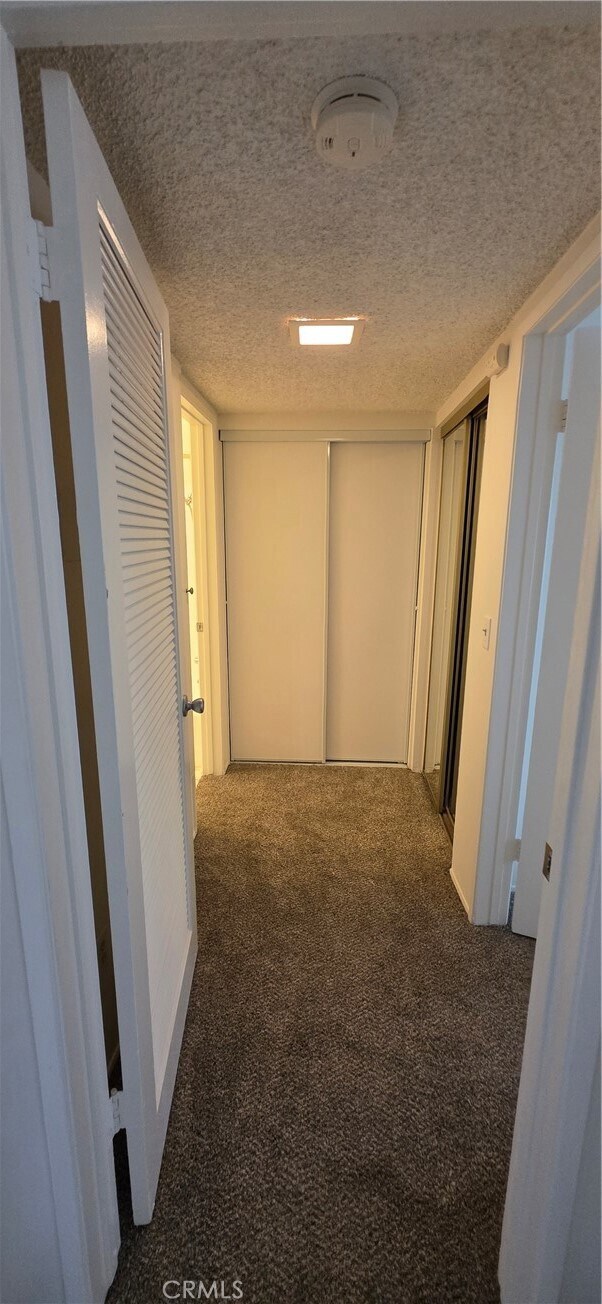 Foto del edificio - 6600 Warner Ave