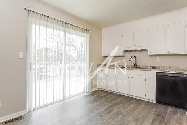 Foto del edificio - Live the good life in this 3 BR, 2 BA home