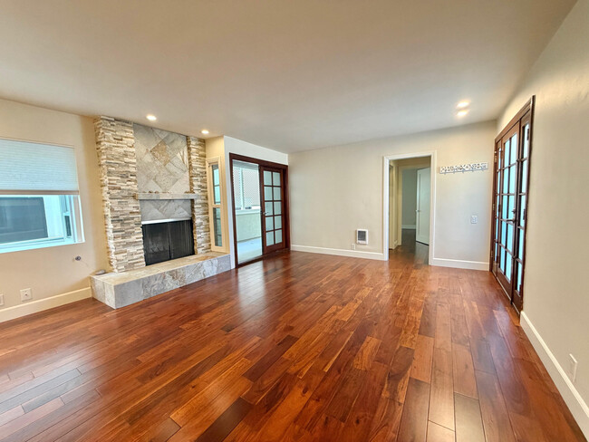 Building Photo - 22626 CA-1
