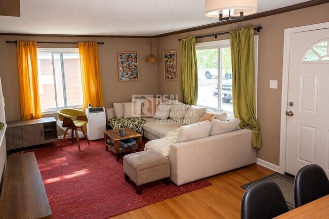 Foto del edificio - 2410 Pierce St