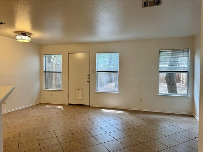 Building Photo - 9610 Nightjar Dr