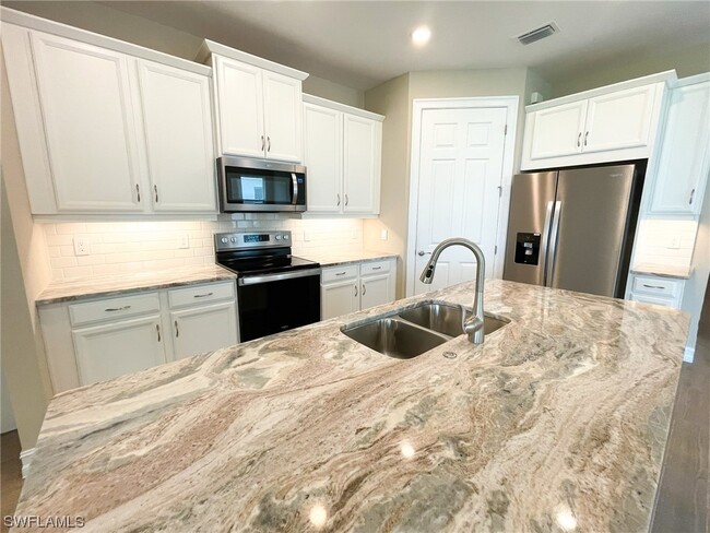 Building Photo - 831 Stonewater Lake Ter
