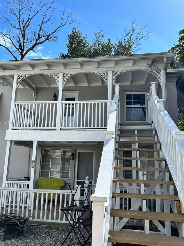Primary Photo - 1628 NE 4th Pl