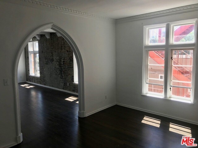 Foto del edificio - 1287 N Crescent Heights Blvd
