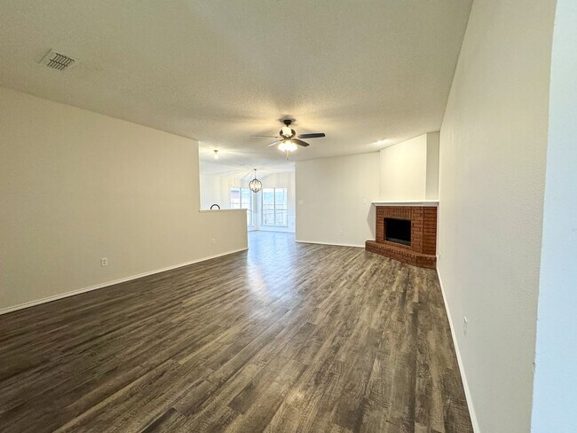 Foto del edificio - Completely Updated 3/2/2 in Frenship!