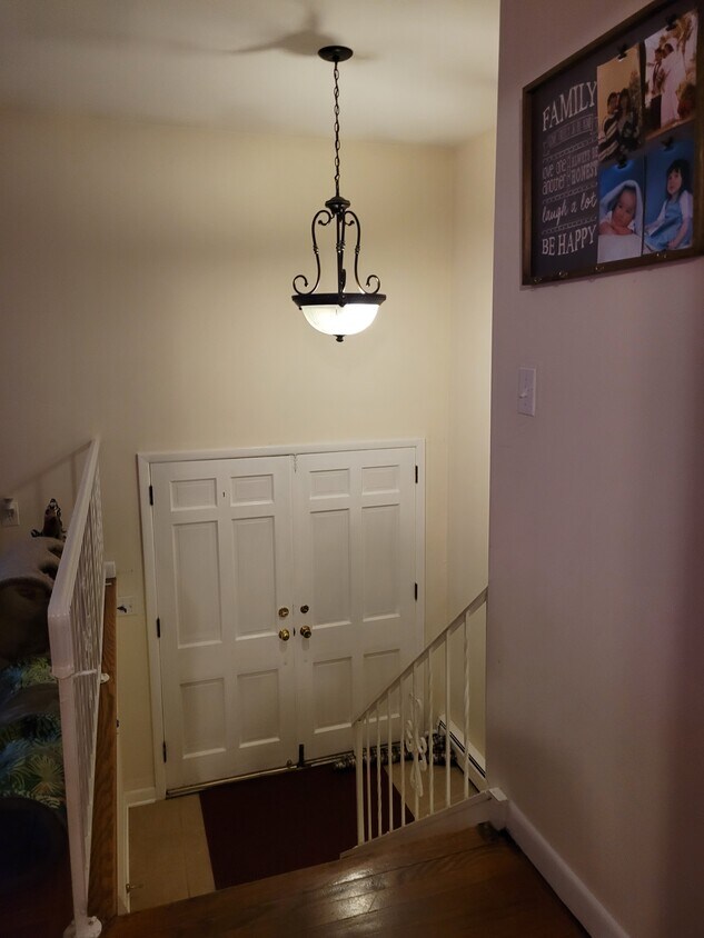 Foto principal - 7 E Meadow Ln