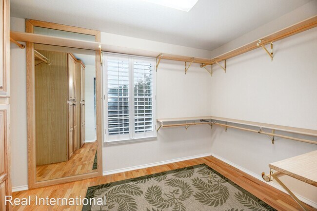 Foto del edificio - 4 br, 3 bath House - 1801 Castleguard Way