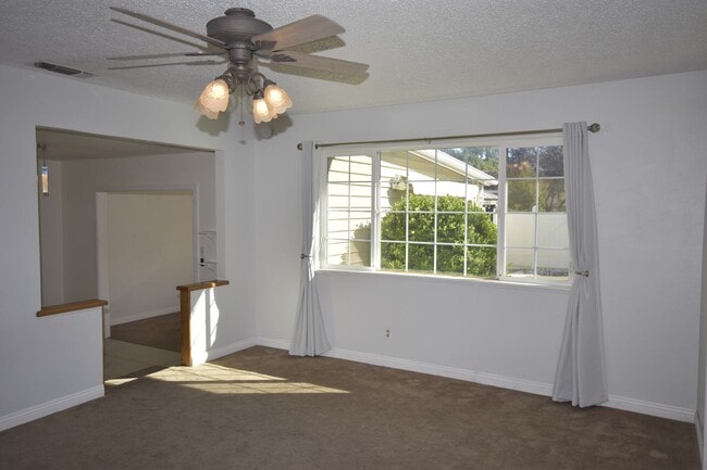 Building Photo - 7706 Garden Gate Dr