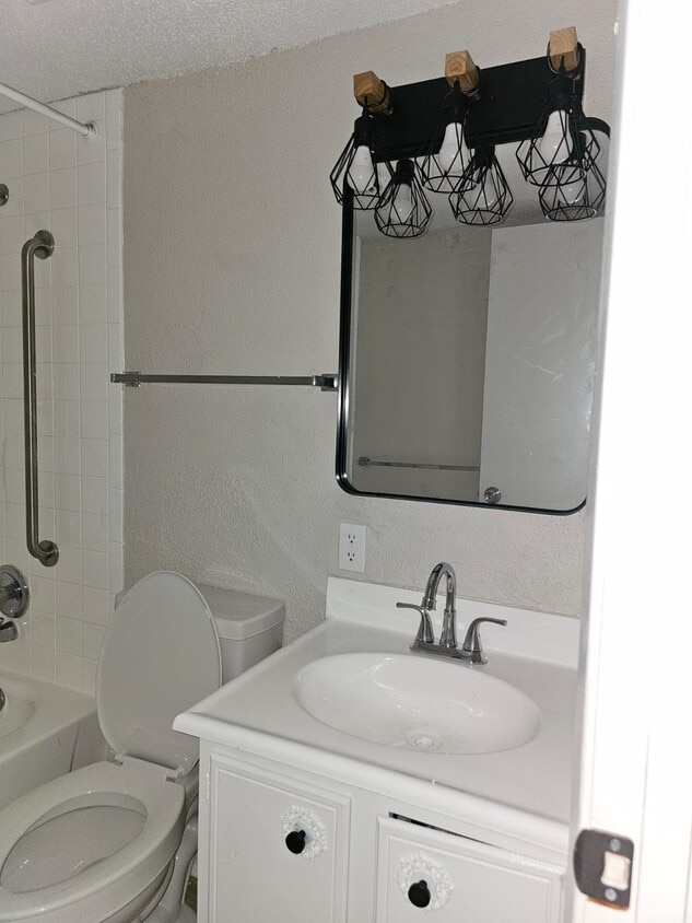Building Photo - Palomino Apartments