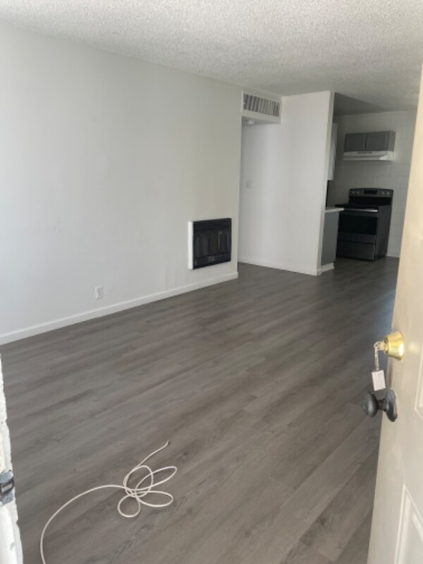Foto del edificio - 2949 Sandy Ln