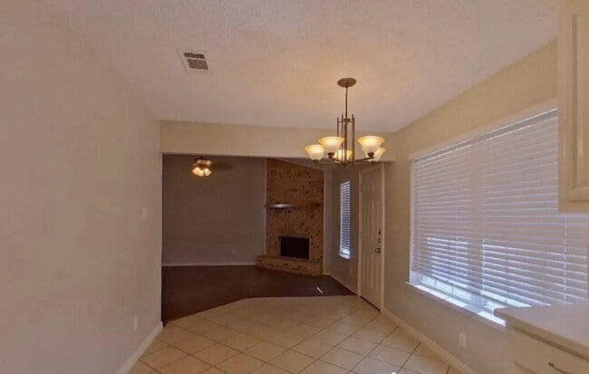 Building Photo - AVAILABLE NOW