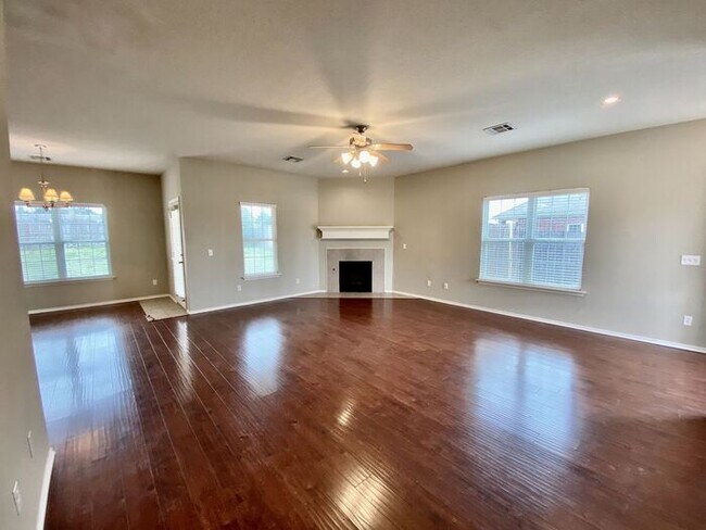 Building Photo - 7112 Eagles Landing