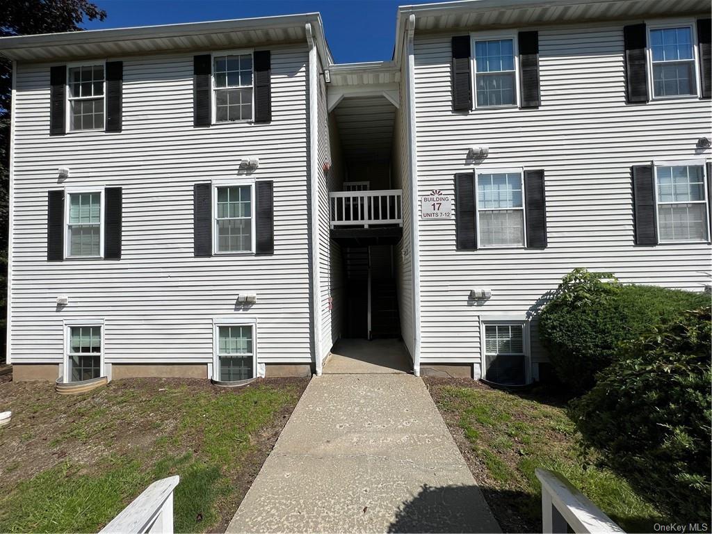 Primary Photo - 17 Lexington Hills Rd