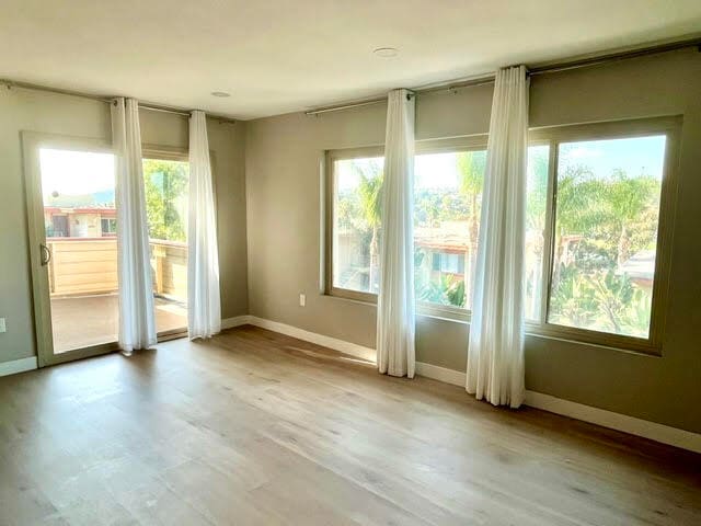 Building Photo - 6824 Hyde Park Dr