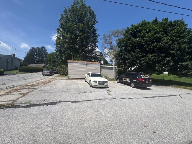 Building Photo - 2 Bedroom 1st Floor Apartment in Dallastow...