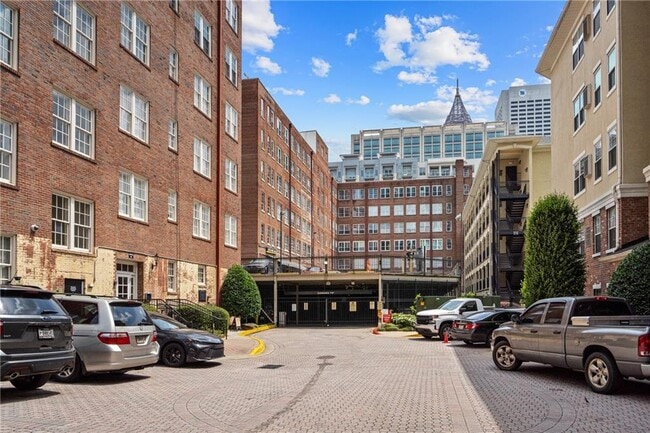 Building Photo - 800 Peachtree St NE