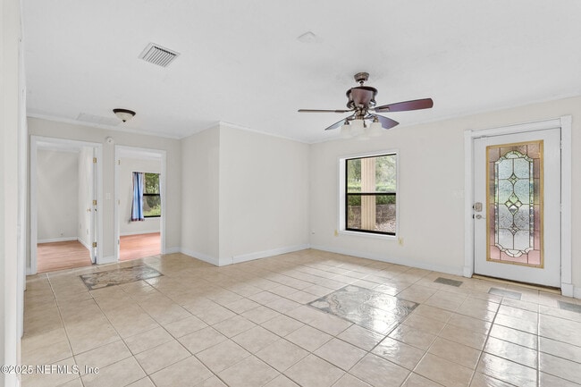 Foto del edificio - 764 Hazelwood Ct