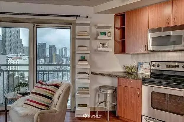 Foto del edificio - 103 Bellevue Ave E