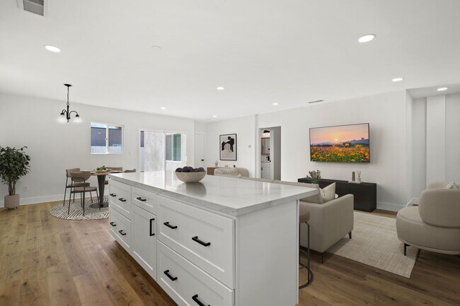 Foto del edificio - 17434 Saticoy St