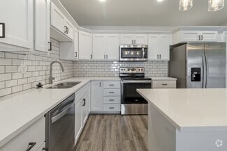 Building Photo - 837 United Dr