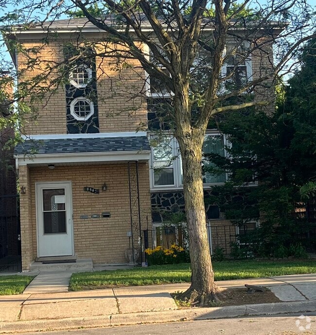 Building Photo - 4543 W Marquette Rd
