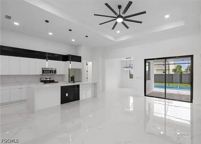 Foto del edificio - 223 SW 22nd Ct