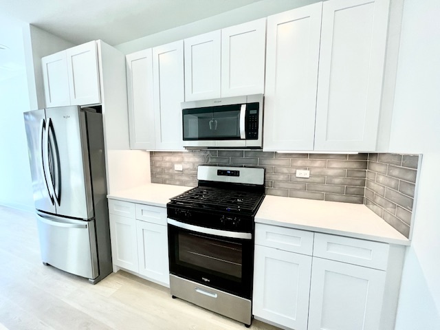 Foto del edificio - 3355 N Southport Ave