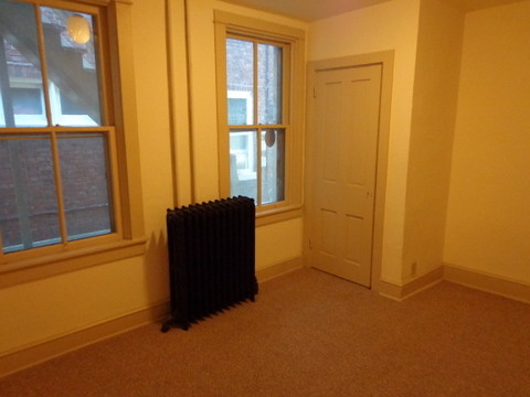 Building Photo - 504 W Orange St