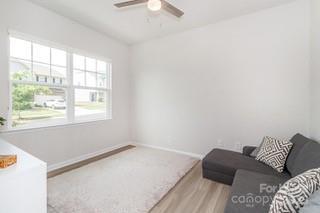Foto del edificio - 4268 Coachwhip Ave