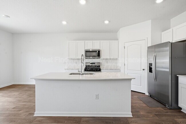 Building Photo - 190 Ardila Cir