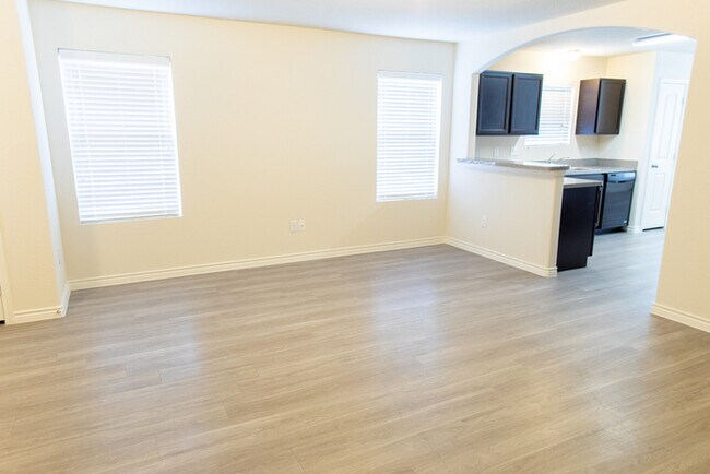 Building Photo - 3937 Bonita Springs Dr