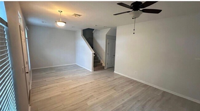 Foto del edificio - 552 Juniper Springs Dr