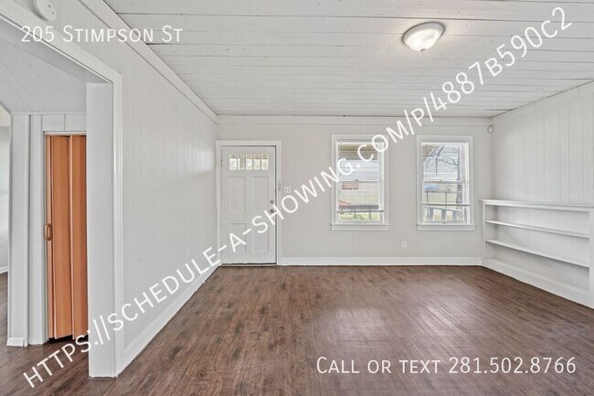 Foto del edificio - 205 Stimpson St