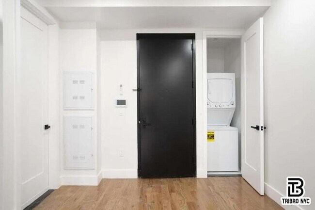 Foto del edificio - 2 bedroom in BROOKLYN NY 11211