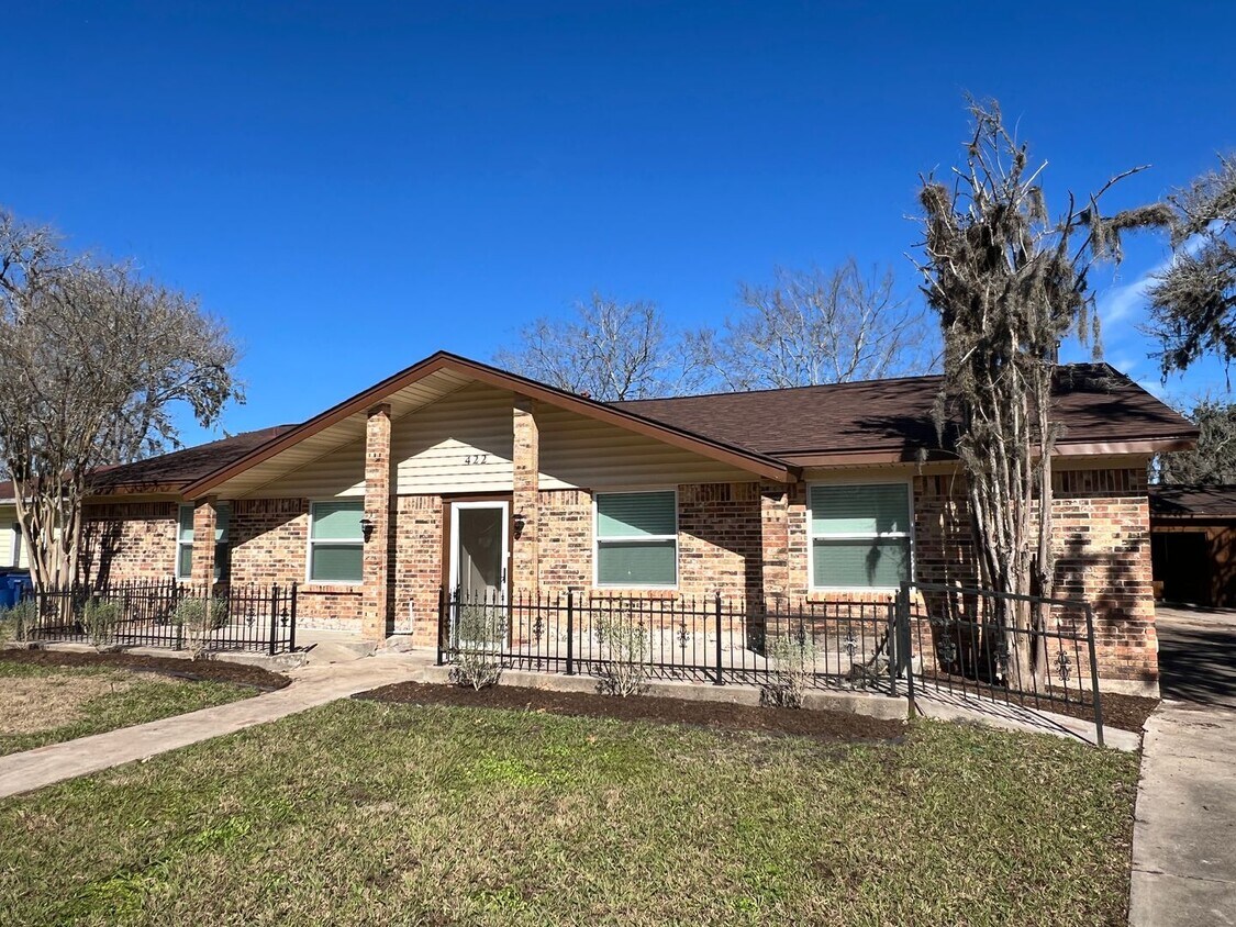 422 Wisteria St, Richwood, TX 77531 House Rental in Richwood, TX