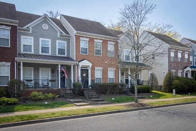 Foto del edificio - 7031 Sunnywood Dr