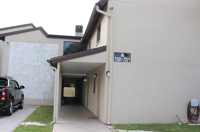 Foto del edificio - 7209 Cloister Dr