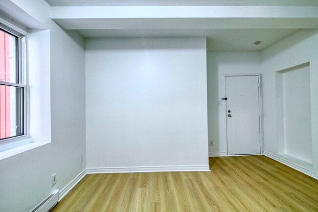Building Photo - 3421 Rue Durocher