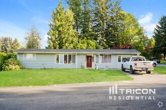 Building Photo - 744 Wallin St
