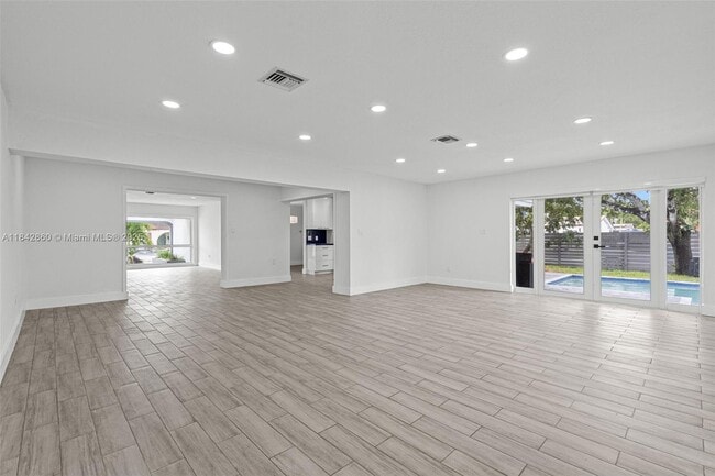 Building Photo - 9021 NW 7th Ct