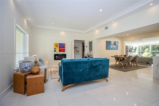Foto del edificio - 5620 Alton Rd