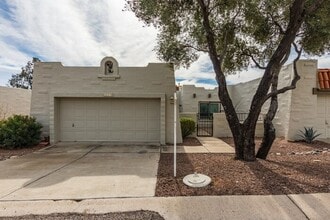 7420 E Wandering Rd