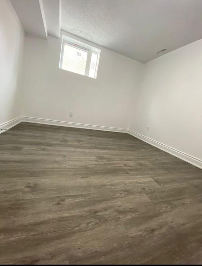 Photo du bâtiment - 15 Goundry Cres