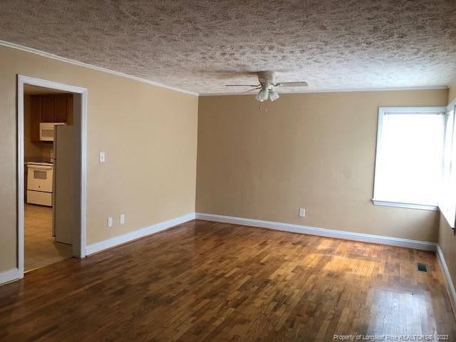 Building Photo - 813 Poplar Dr