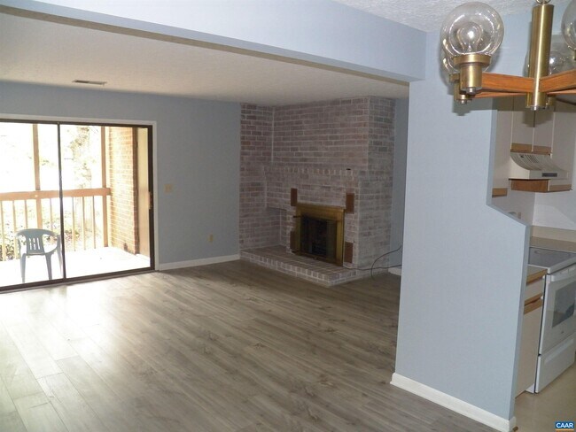 Building Photo - 120 Turtle Creek Rd