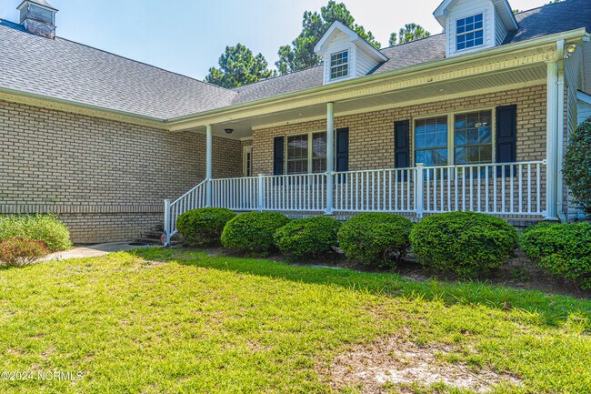 Foto del edificio - 380 Queens Cove Way
