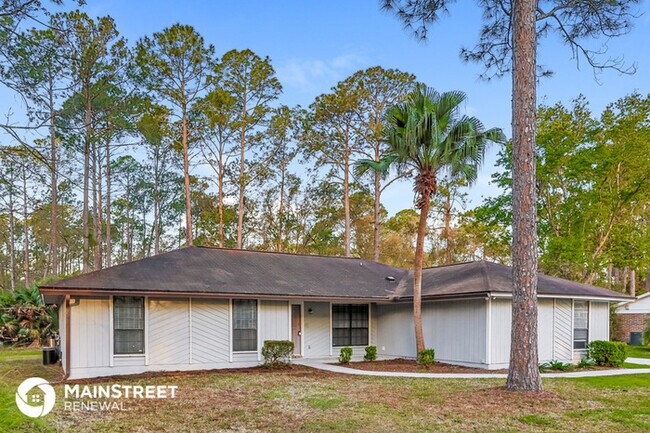 Foto del edificio - 12260 Governors Dr W