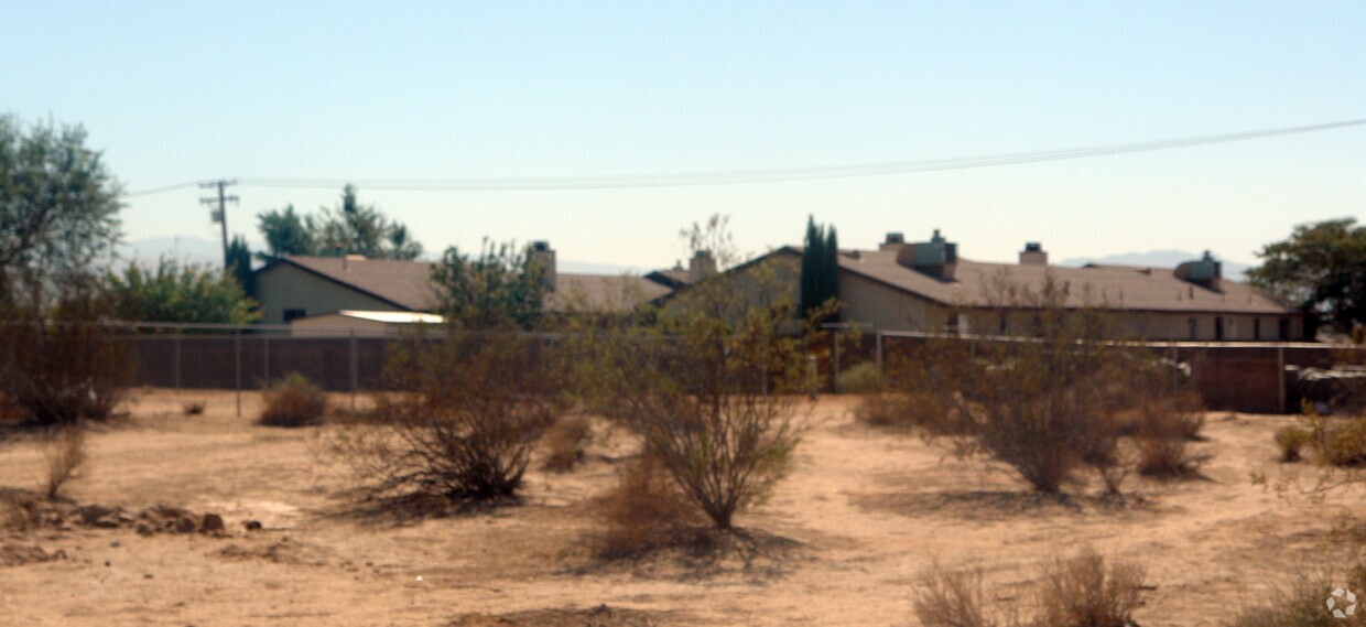 Building Photo - 15578 Mojave Dr